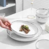 Assiette en porcelaine blanche à bord argenté, – Image 3